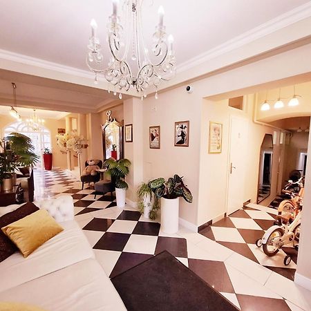 Hotel Livadic 사모볼 외부 사진