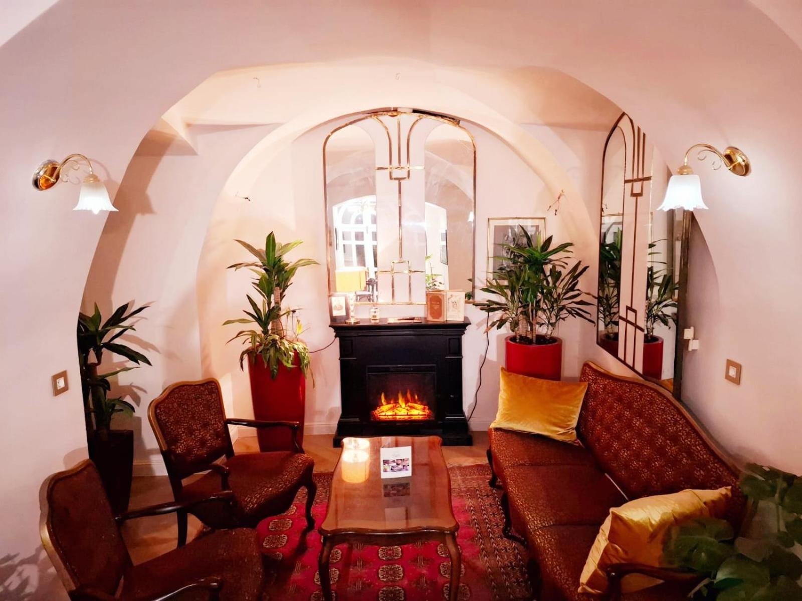 Hotel Livadic 사모볼 외부 사진