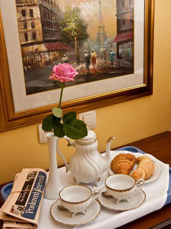 Hotel Livadic 사모볼 외부 사진