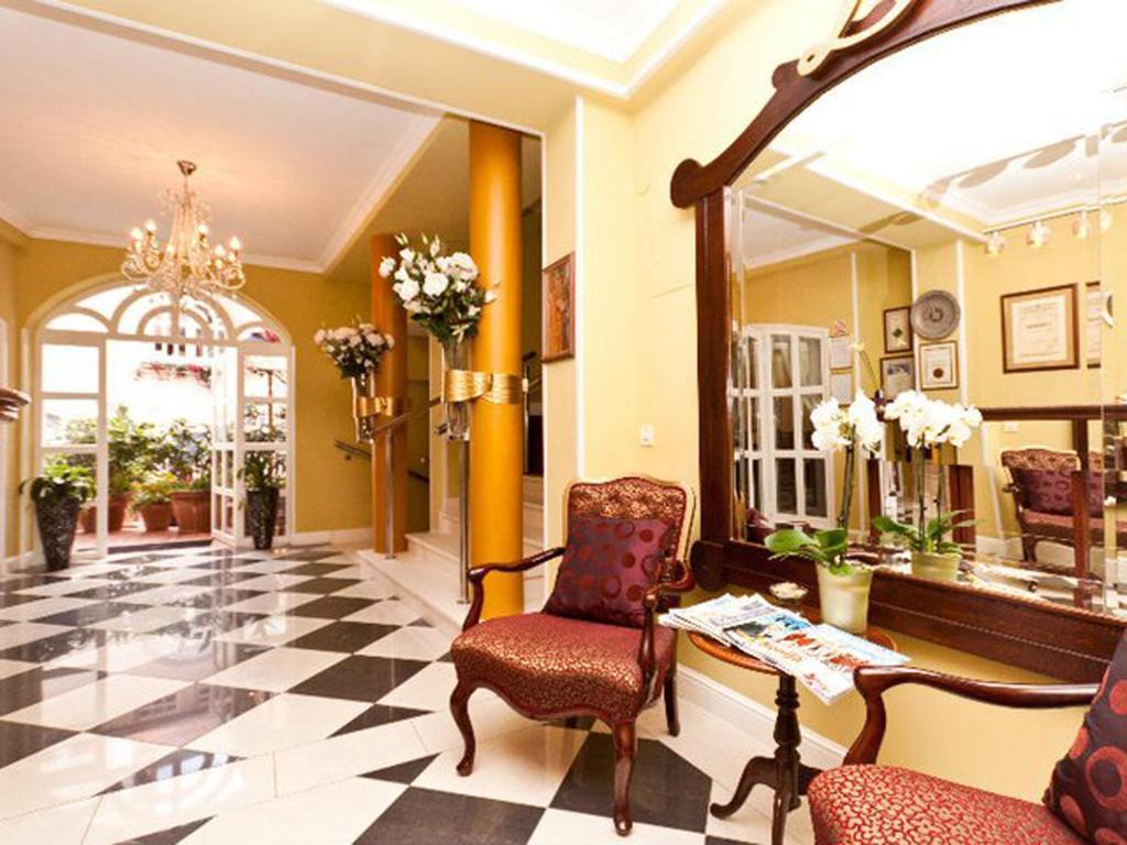 Hotel Livadic 사모볼 외부 사진