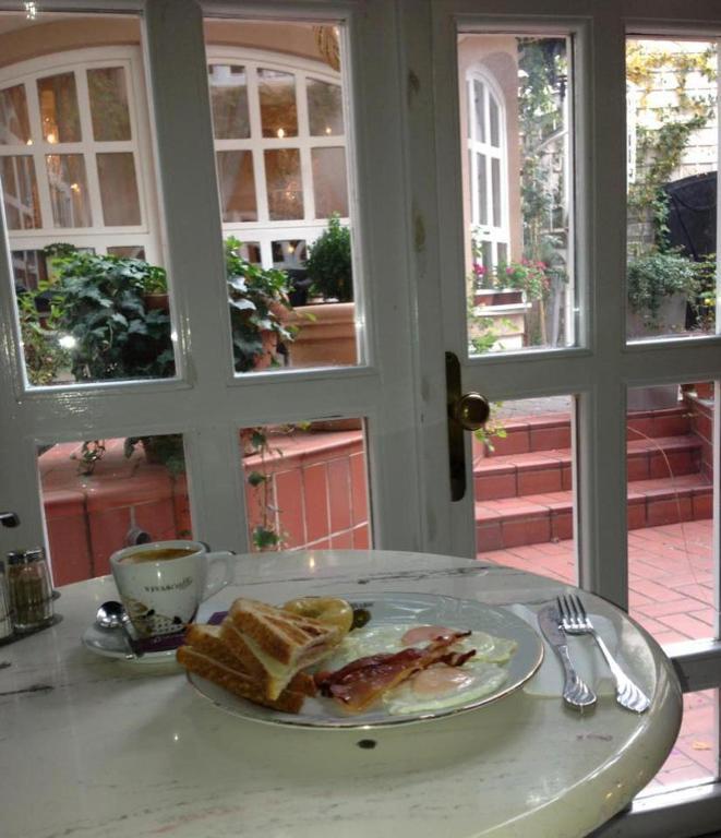 Hotel Livadic 사모볼 외부 사진